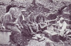 Einfassung des Erlenbrunnens am Rumpelesweg 1930